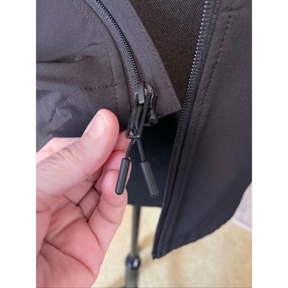 Level Wear Women’s Zip Up Golfing Vest - Picture 9 of 11